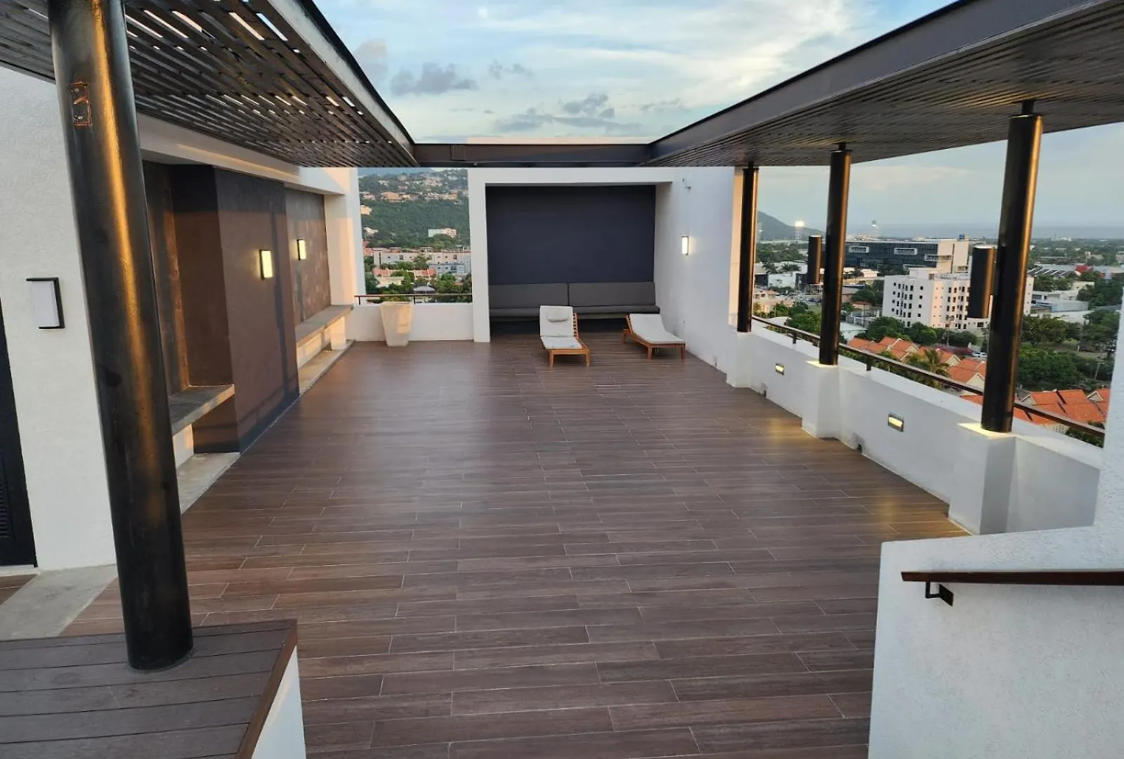 Paradise Haven At Via Kingston Jamajka